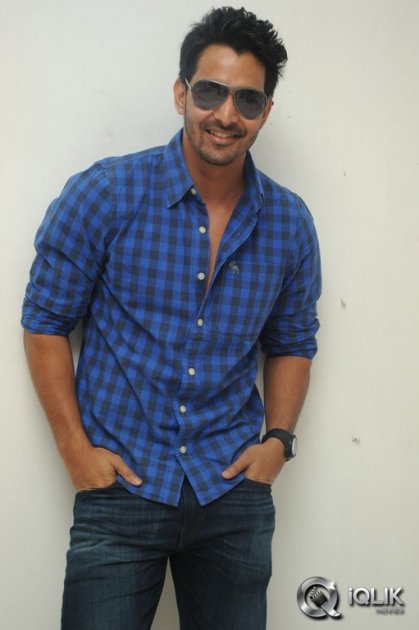 Prema-Ishq-Kaadhal-Team-Press-Meet